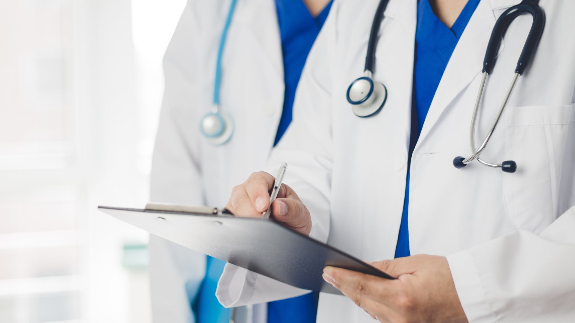 Your First Endocrinologist Appointment: What to Ask, What to Bring, What to Expect