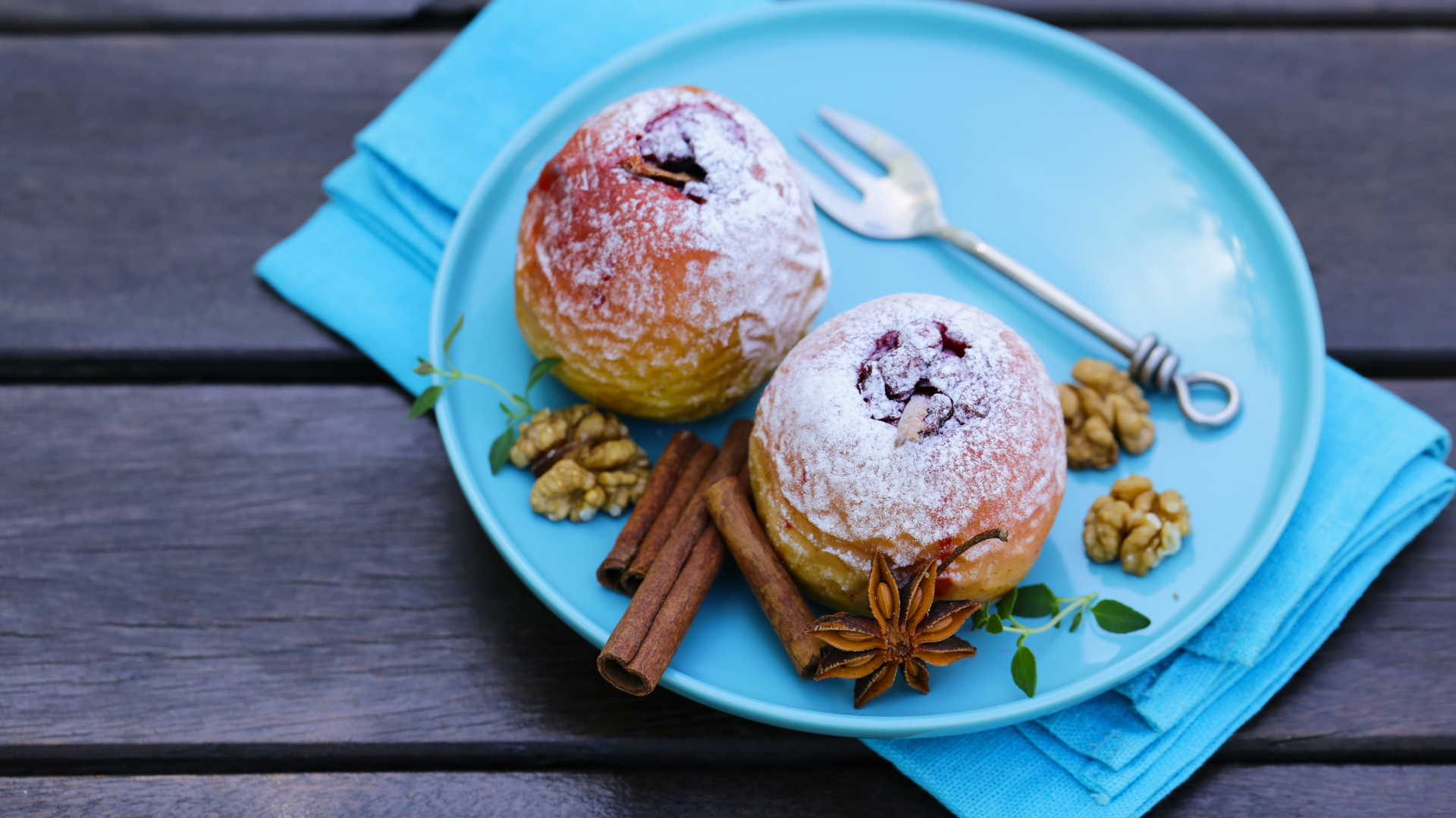 Sweet Simplicity: Baked Apples with Cinnamon and Walnuts