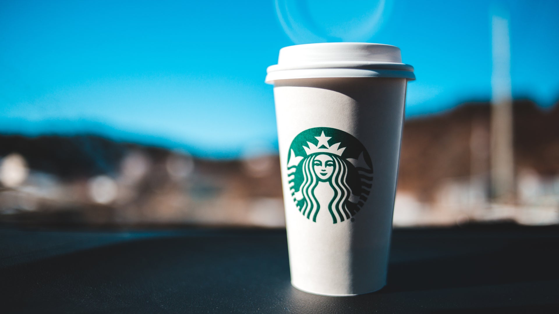 What Can a Diabetic Eat at Starbucks?