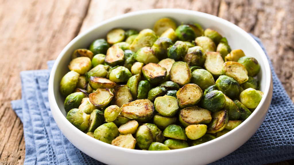 Deliciously Diabetic-Friendly: Roasted Brussels Sprouts with Bacon and Balsamic Glaze